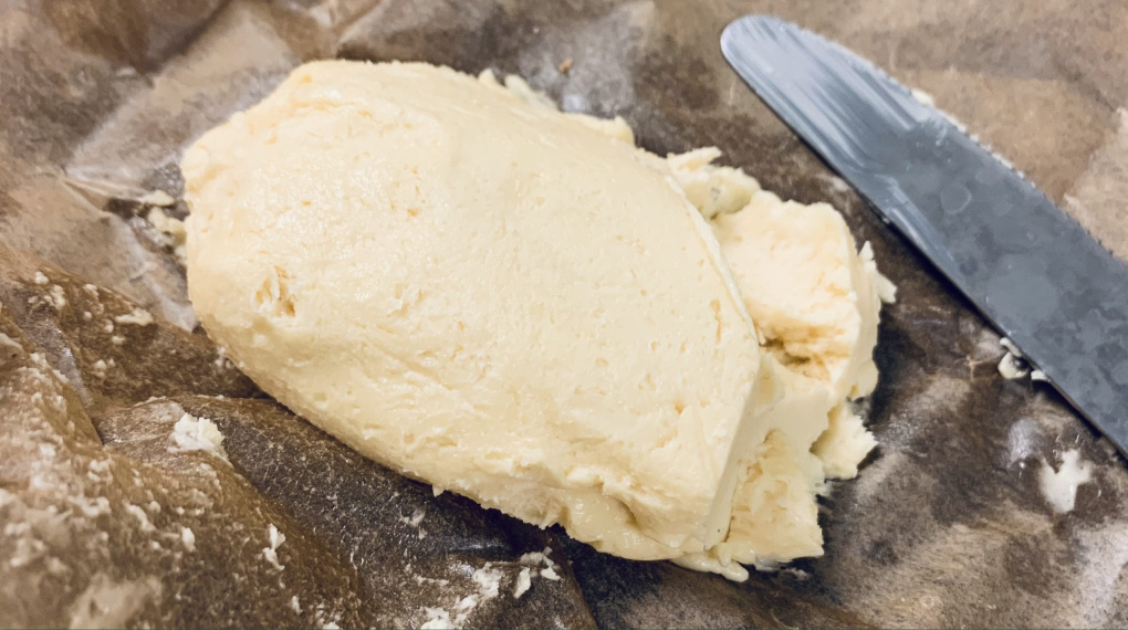 Brynt och syrat smör (sous vide)