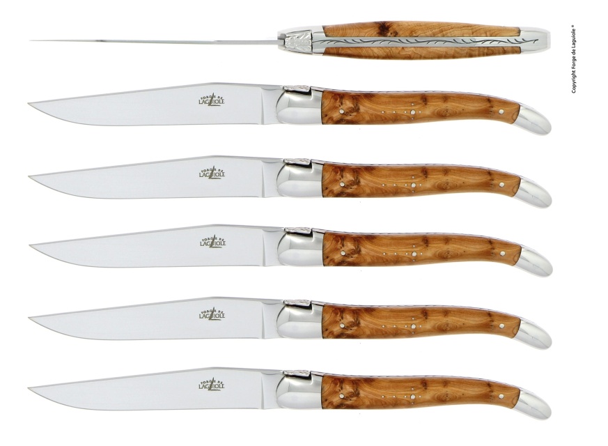 Set med 6 handgjorda köttknivar, handtag av enträ - Forge de Laguiole