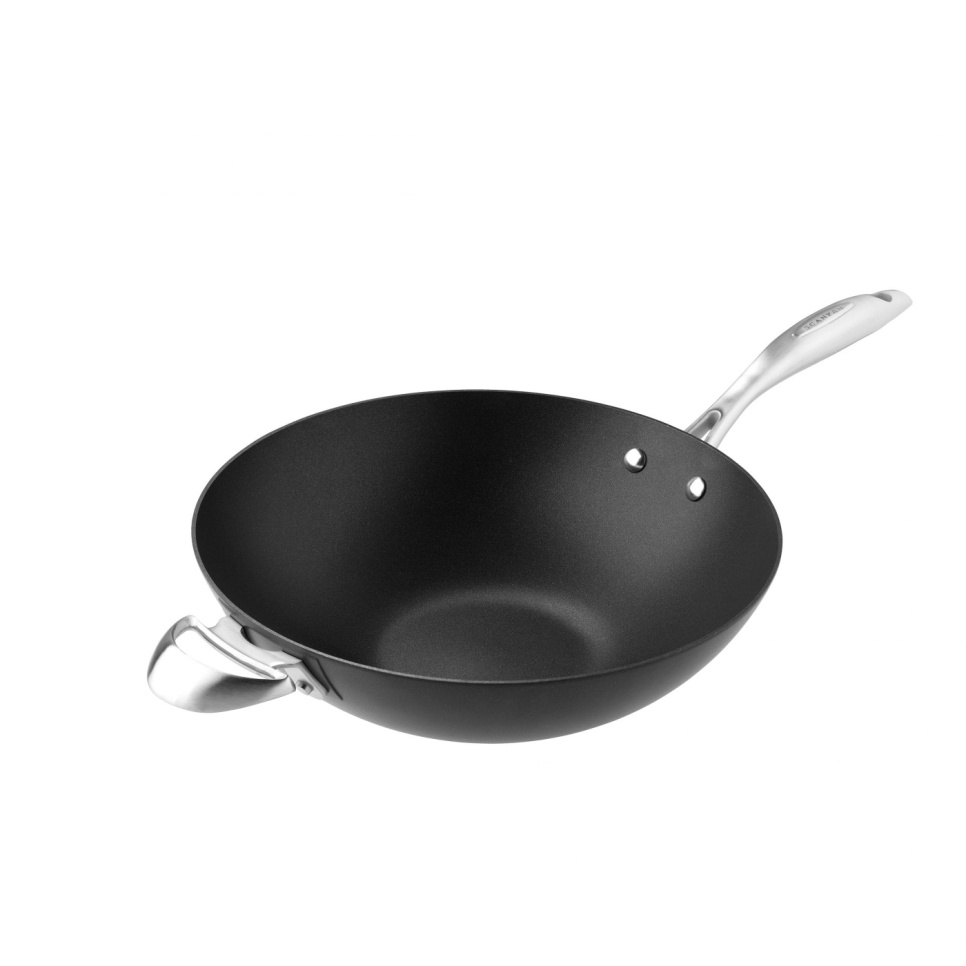 Wokpanna, 32 cm, Pro IQ - Scanpan i gruppen Matlagning / Stekkärl / Wokpannor hos The Kitchen Lab (1073-23259)