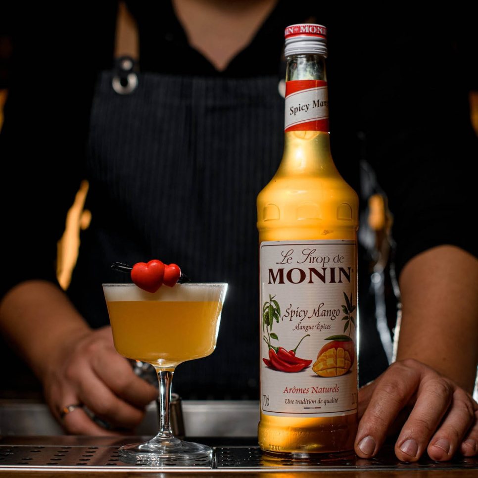 Monin Spicy Mango Syrup 70 cl