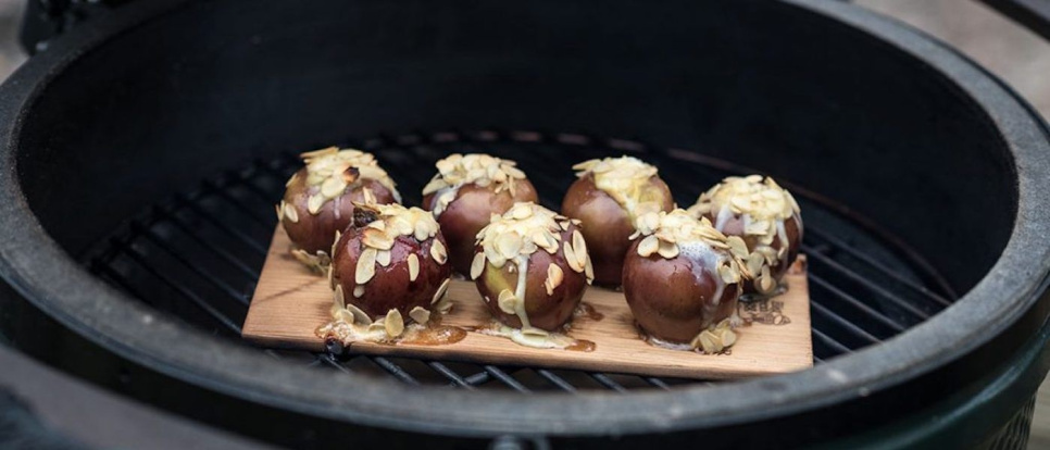 Grillplanka med smak av al - Big Green Egg