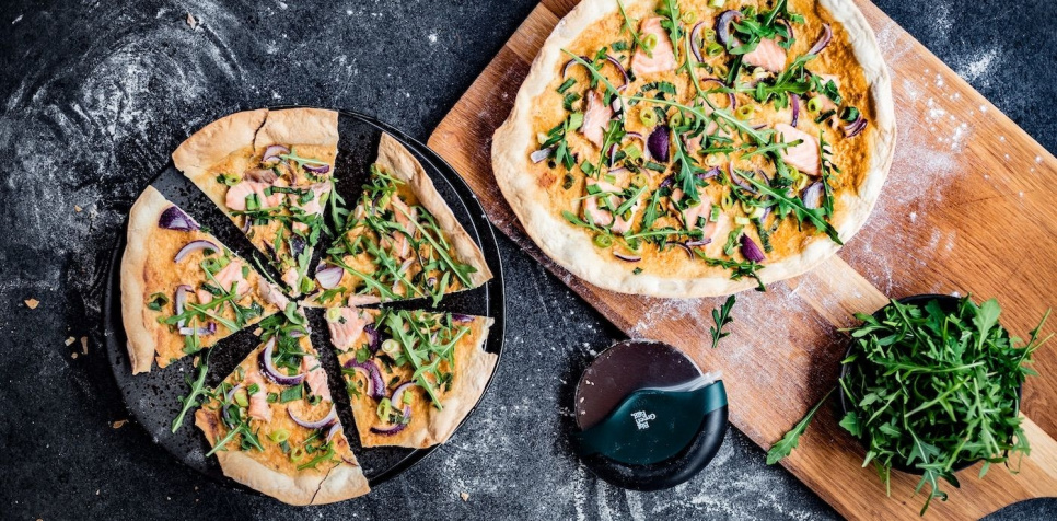 Compact Pizza Cutter - Big Green Egg Compact Pizza Cutter - Big Green Egg