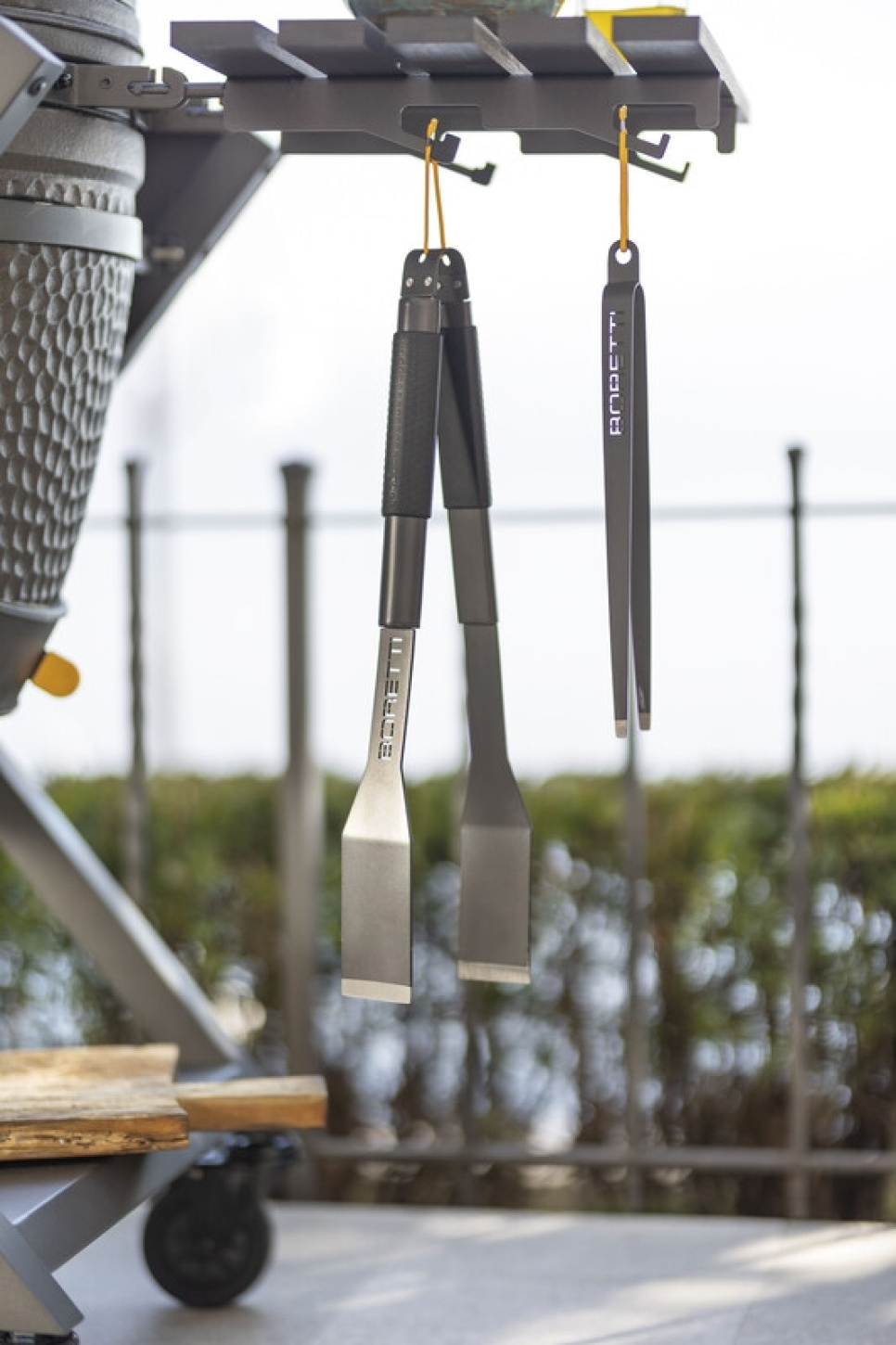 Set med grilltång, grillspade, grillgaffel och grillpincett - Boretti