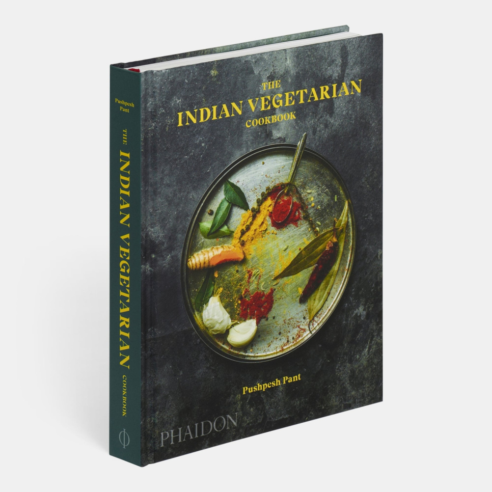The Indian Vegetarian Cookbook - Pushpesh Pant i gruppen Matlagning / Kokböcker / Råvara & Teknik / Grönsaker & Vegetariskt hos The Kitchen Lab (1399-17655)