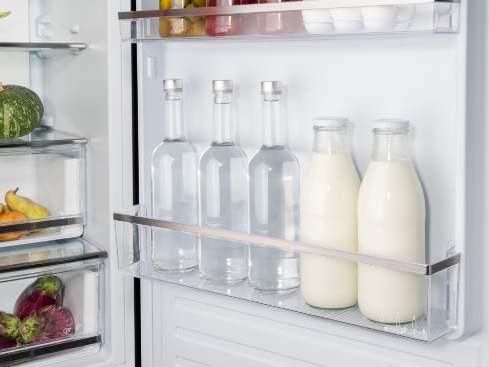 Helintegrerad kyl/frys, 70cm, 193 hög, door-on-door - Bertazzoni