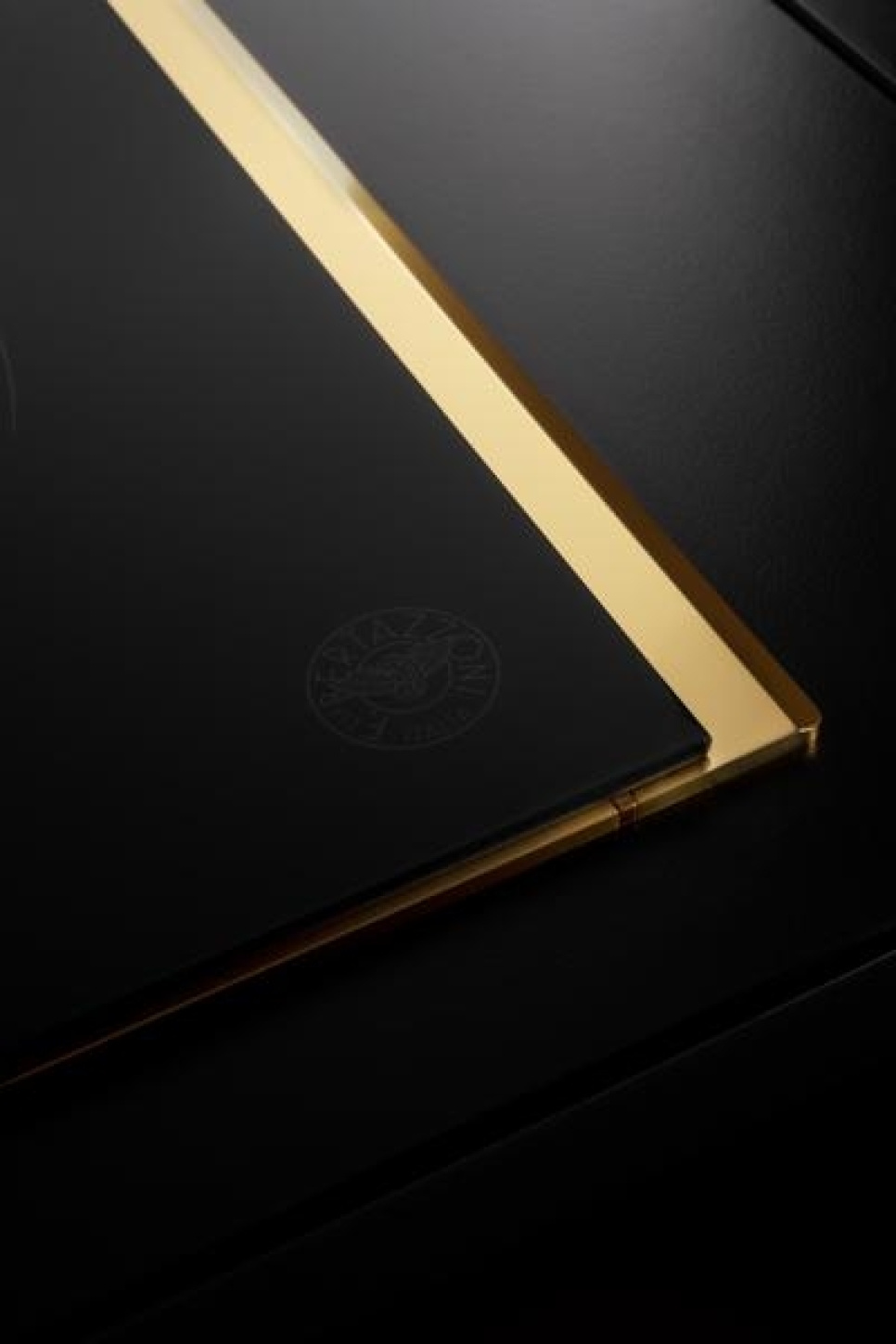 Induktionshäll, 78 cm, TFT display, 4 zoner (1 Flex) + guld-ram – Bertazzoni