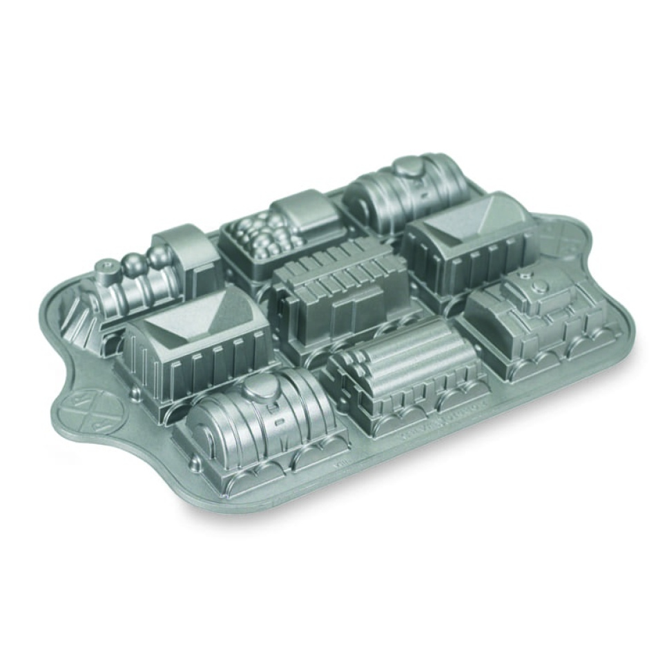 Bakform Train Cake Pan - Nordic Ware i gruppen Bakning / Bakformar / Kakformar hos The Kitchen Lab (1422-14048)