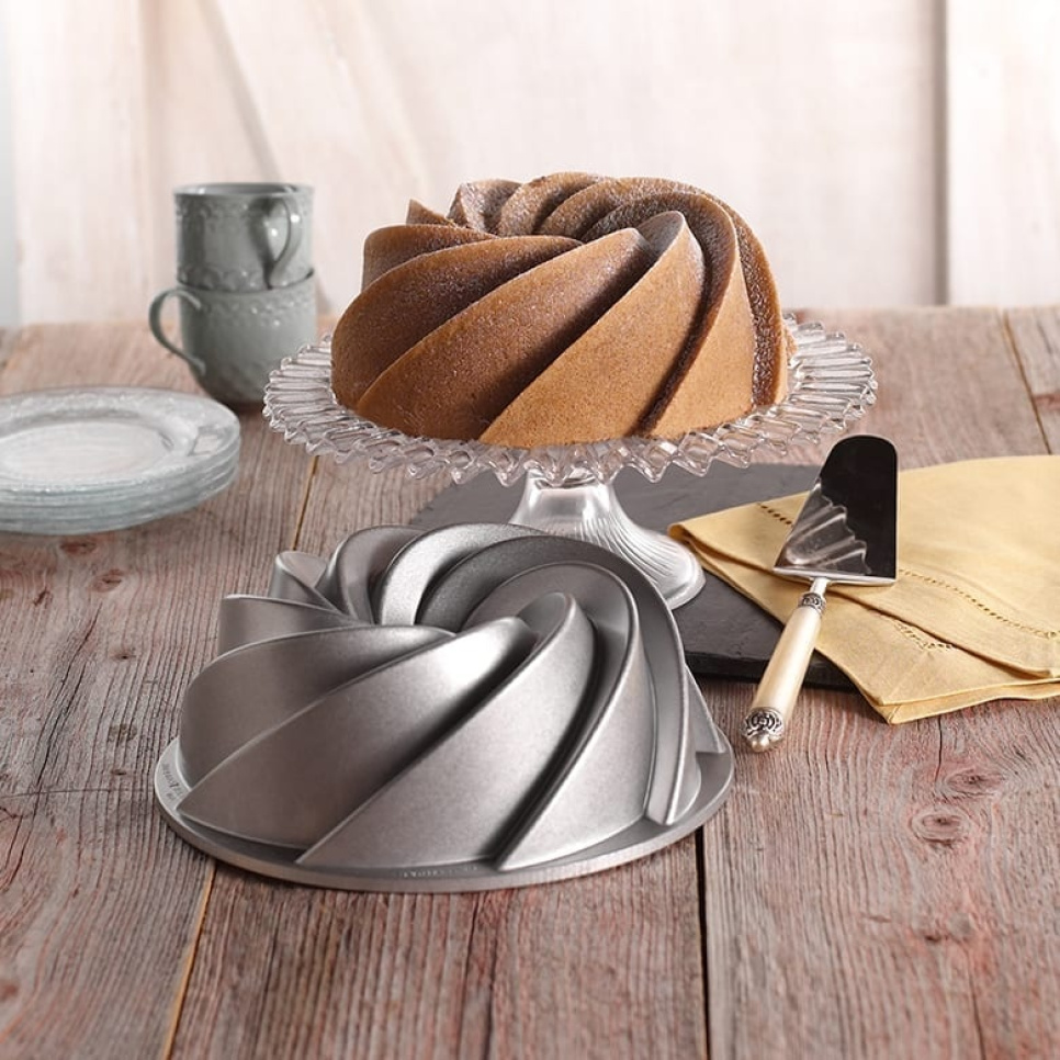 Bakform Heritage Bundt Pan, guldfärgad - Nordic Ware