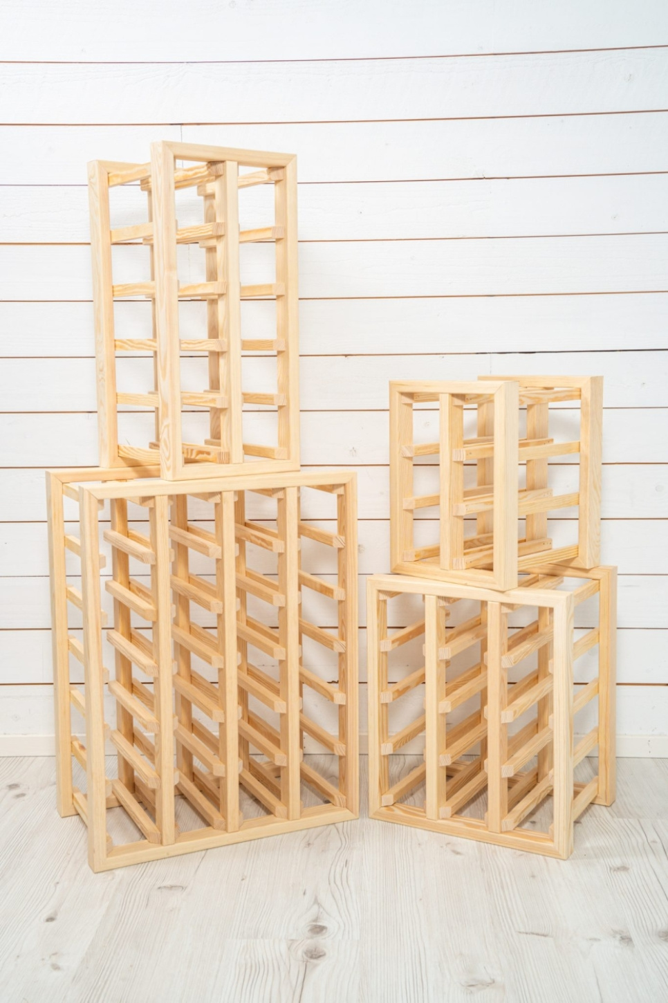 Vinställ, Furu - Swedish Wine Rack i gruppen Bar & Vin / Vintillbehör / Vinställ hos KitchenLab (1422-36500)