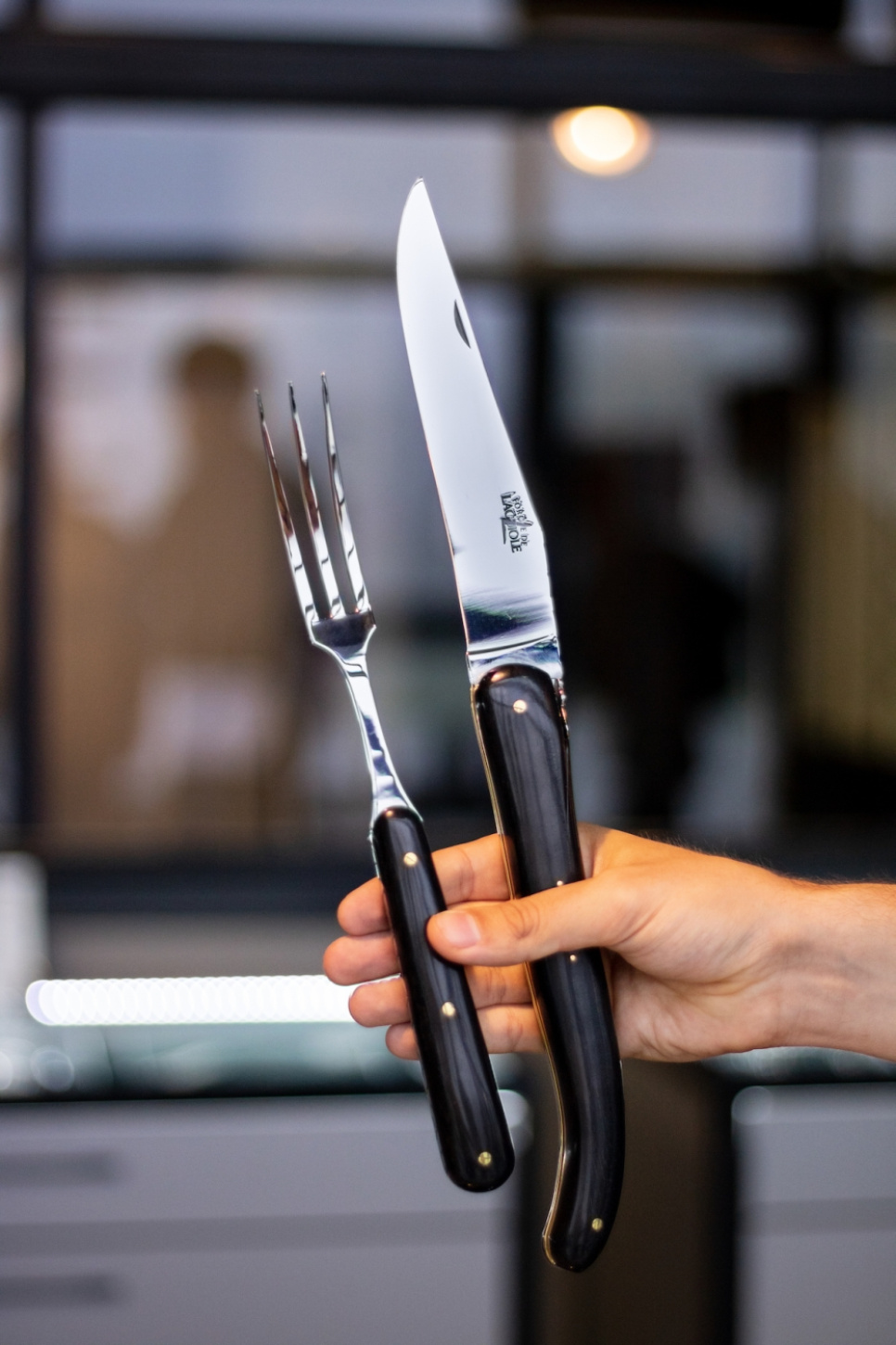 Trancherset 21 cm, Handtag av Ebenholts, fällbar, Signature - Forge de Laguiole