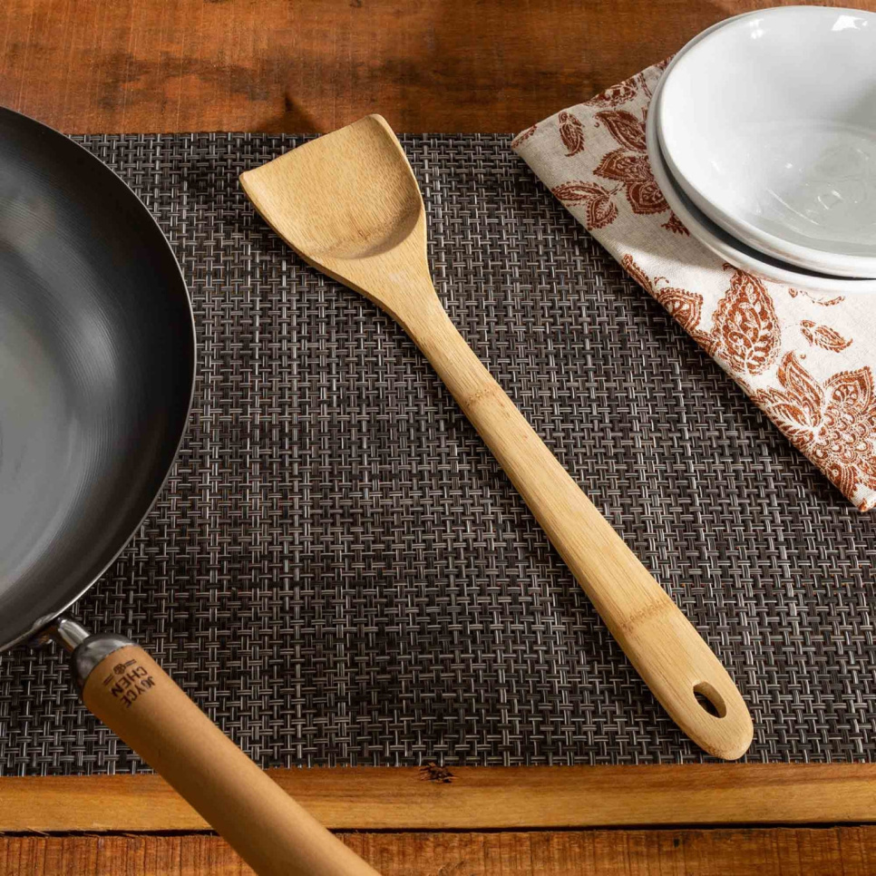 Stir-fryspade i polerad bambu, 35 cm - Joyce Chen