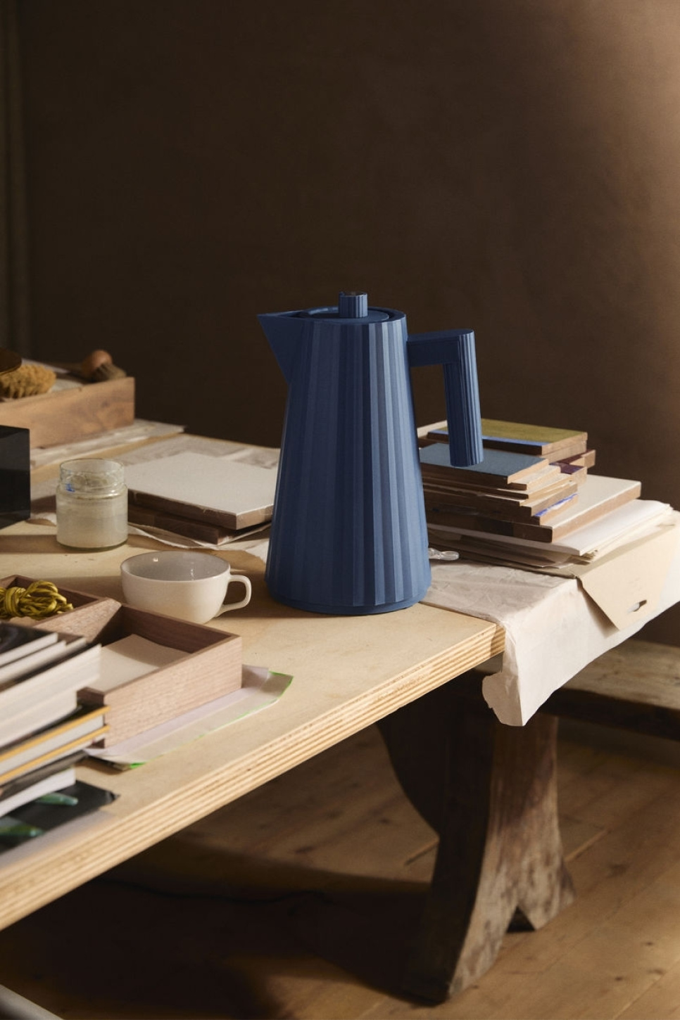 Vattenkokare, Plissé, Blå - Alessi - 1,7 liter