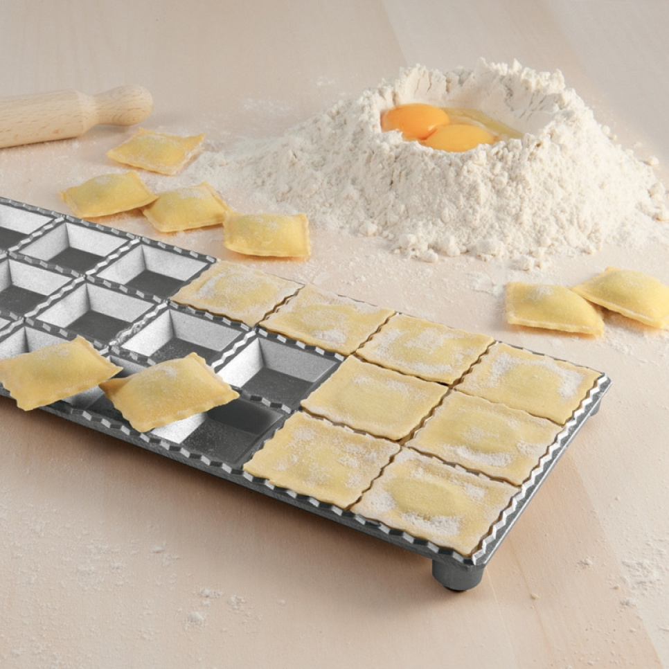 Ravioliform med kavel, 24 kvadratiska bitar - Eppicotispai Ravioliform med kavel, 24 kvadratiska bitar - Eppicotispai