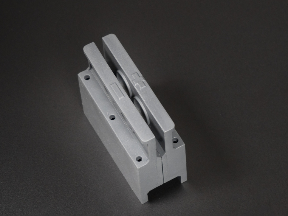 Formset med 24 silikonformar, 4 x 4 x 10 cm rektanglar till Alinia klarismaskin - 100% Chef