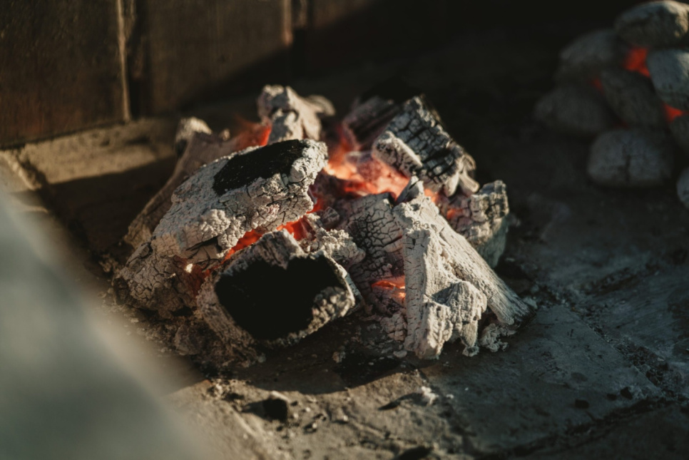 Grillkol, Chunx XL - Hardwood Lump Charcoal, 15,88kg - Jealous Devil