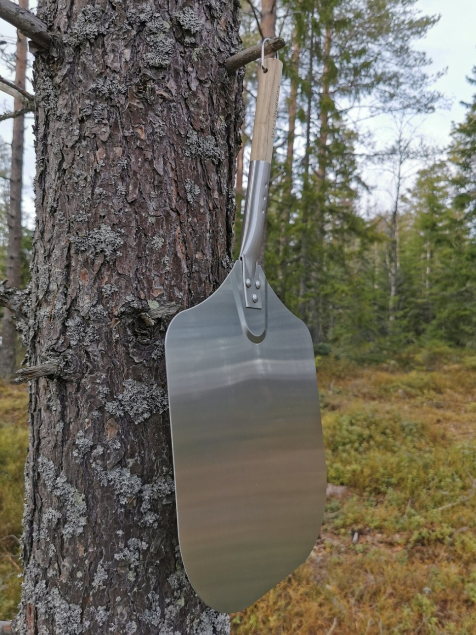 Pizzaspade med trähandtag - Gourmetstål