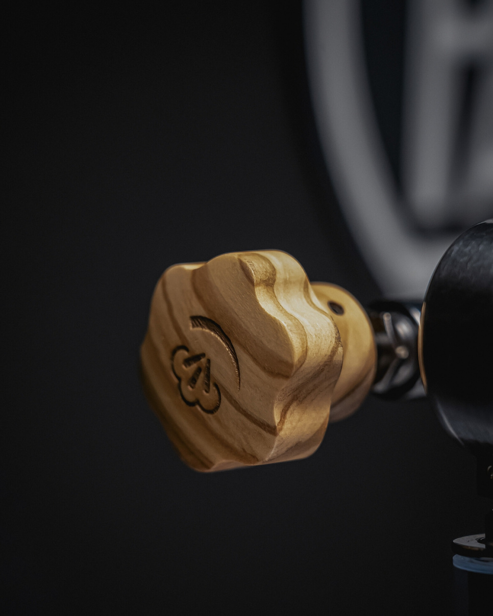 Kit med Knoppar i Olivträ till Retro Manuell Espressomaskin - La Pavoni