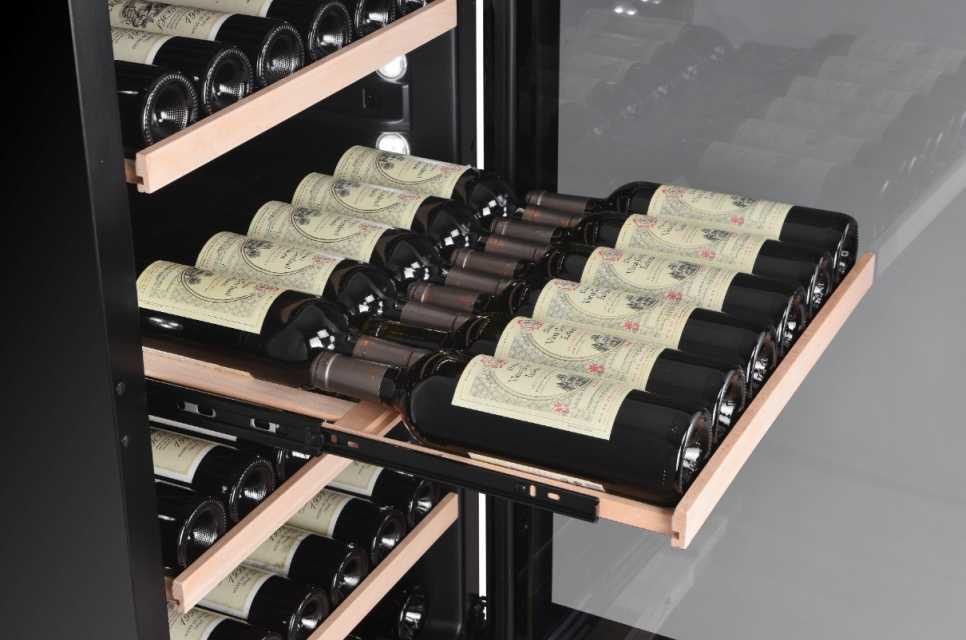 Vinlagringsskåp, Storage 130 , Svart- Vigneron Vinlagringsskåp, Storage 130 , Svart- Vigneron