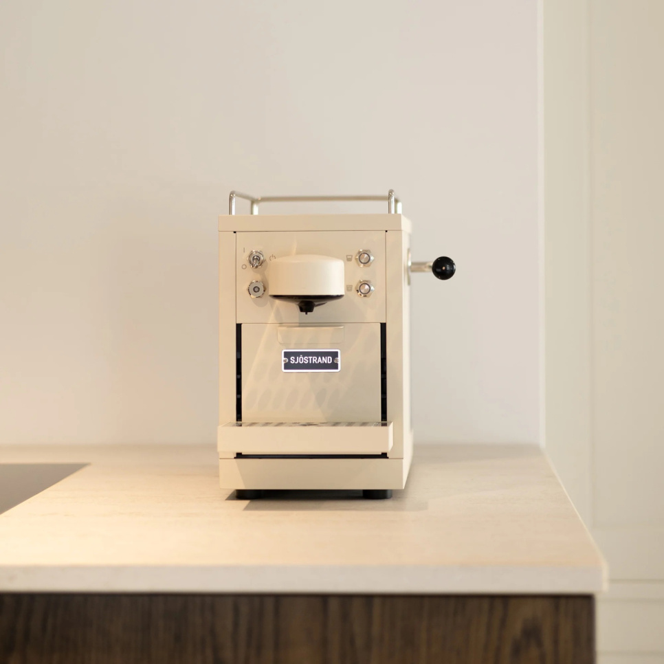 Kapselmaskin, The Original Espresso Capsule Machine, Beige - Sjöstrand  Kapselmaskin, The Original Espresso Capsule Machine, Beige - Sjöstrand