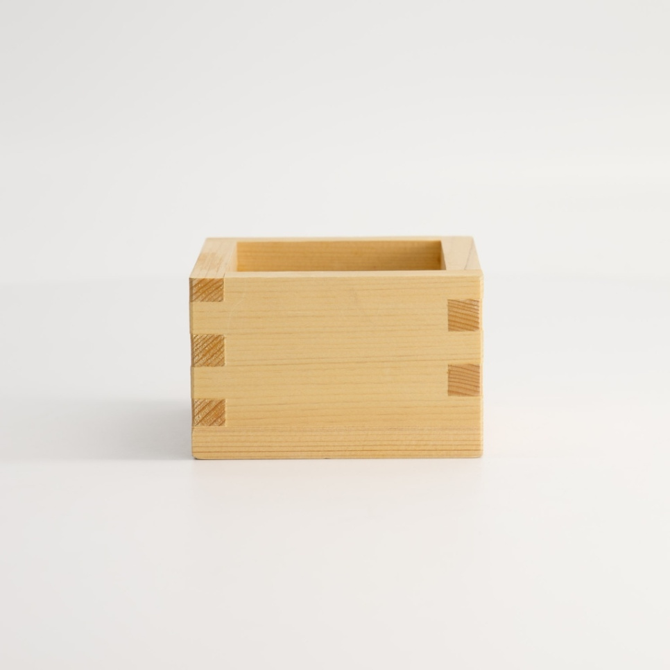 Masu, sake-kopp i trä, 8 x 8 cm i gruppen Matlagning / Köksredskap / Asiatisk matlagning hos KitchenLab (2252-33065)
