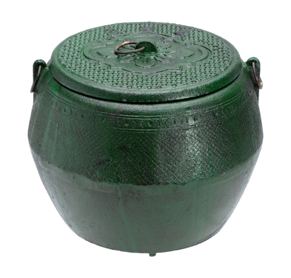 Behållare för släckning och förvaring av binchotan