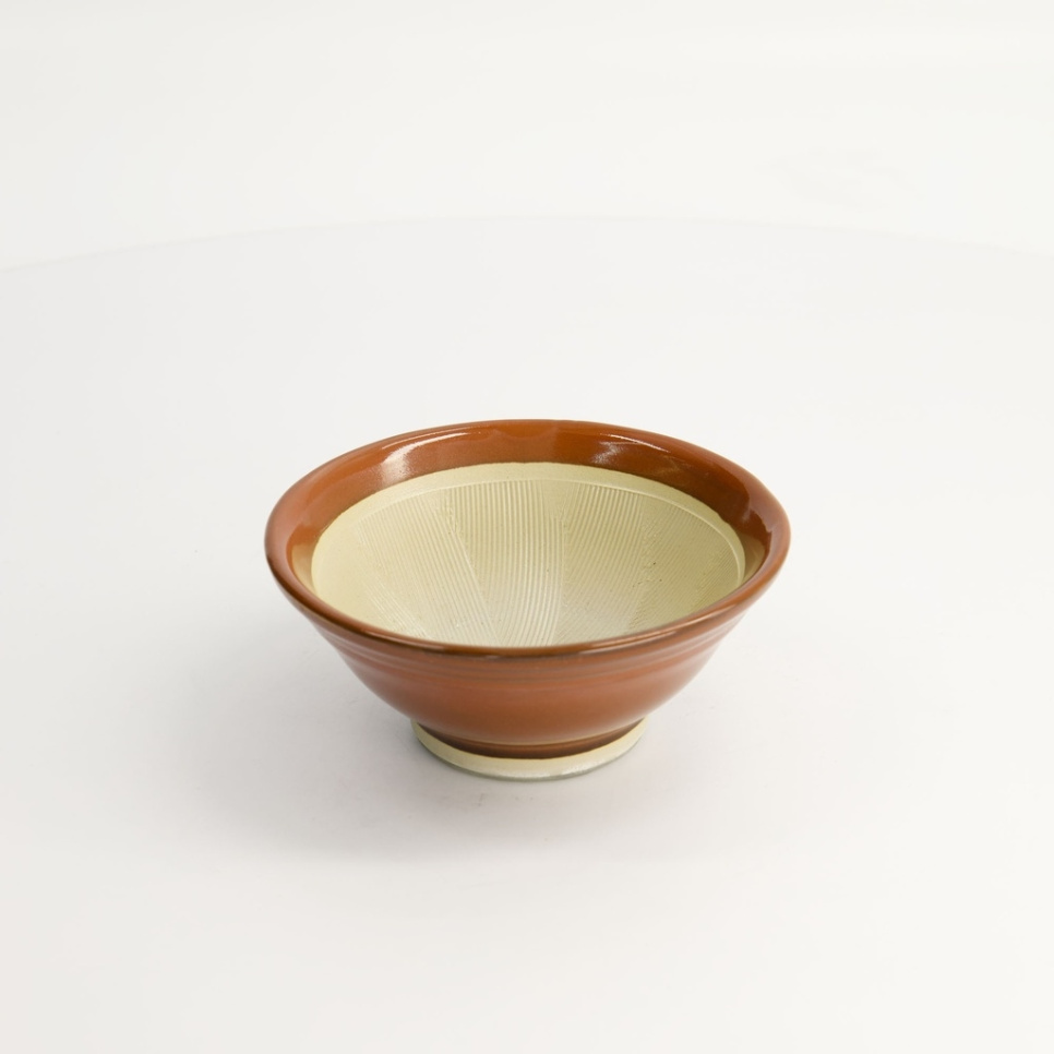 Japansk mortel, Suribachi, Brun 12,5 cm i gruppen Matlagning / Köksredskap / Asiatisk matlagning hos The Kitchen Lab (2252-33137)