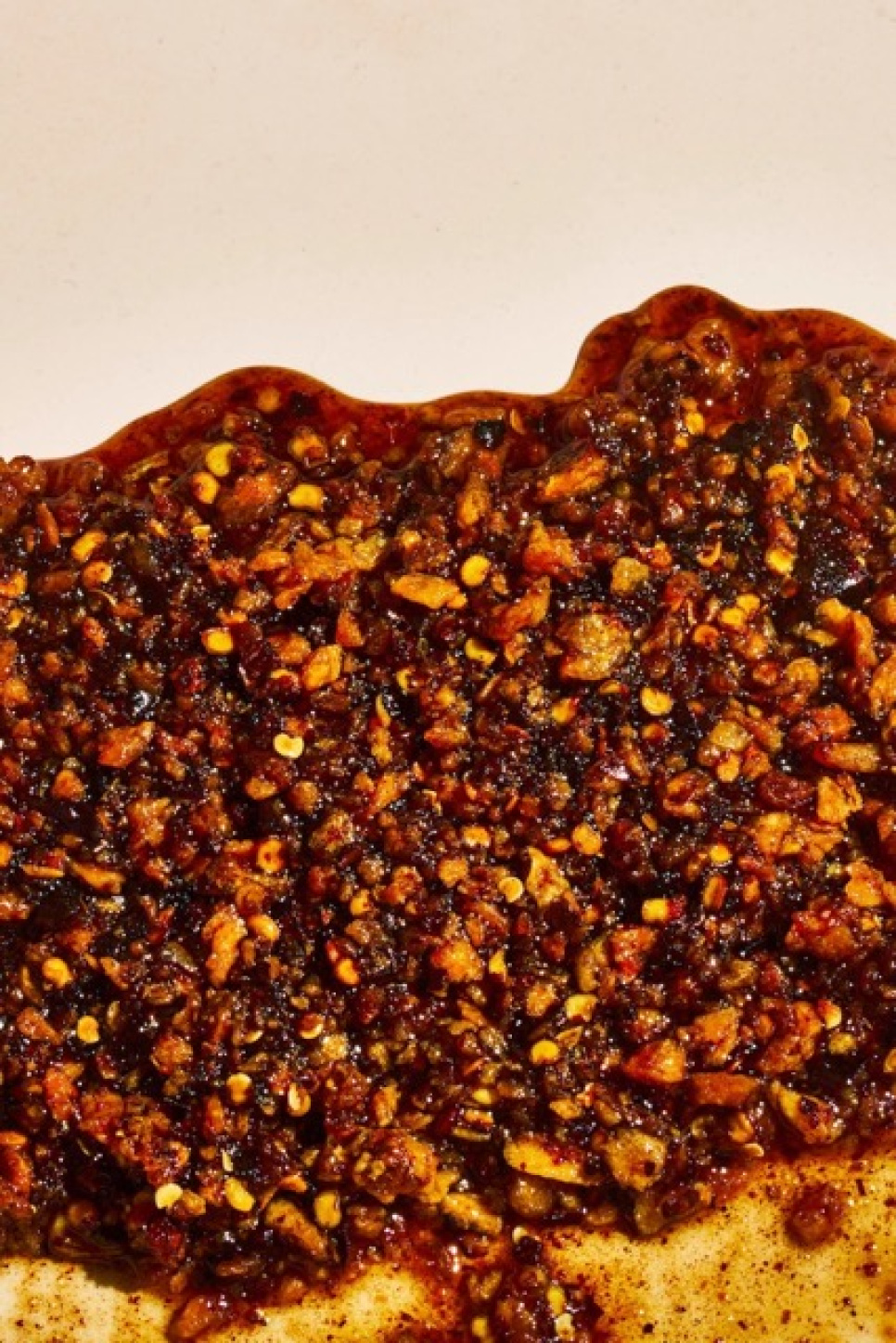 Hot Garlic Chili crisp, 170 g - Mama Teav\'s