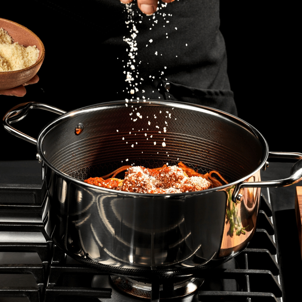 Gryta med lock i rostfritt stål, nonstick, 4,7 L - Hexclad